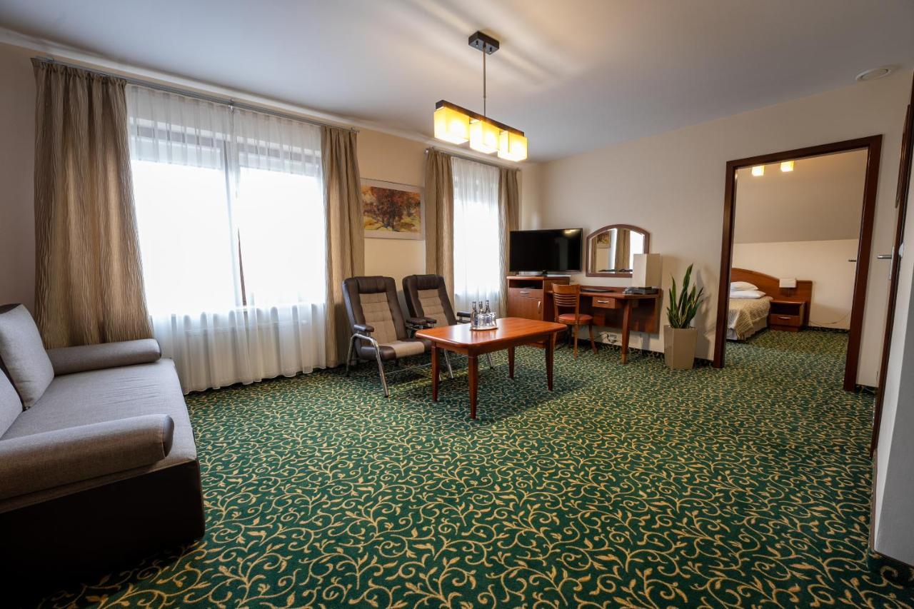 לסקו Hotel Szelcow מראה חיצוני תמונה