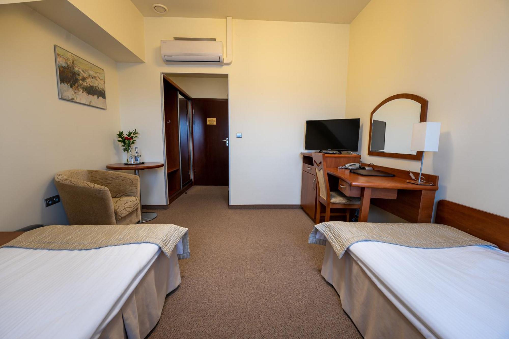 לסקו Hotel Szelcow מראה חיצוני תמונה