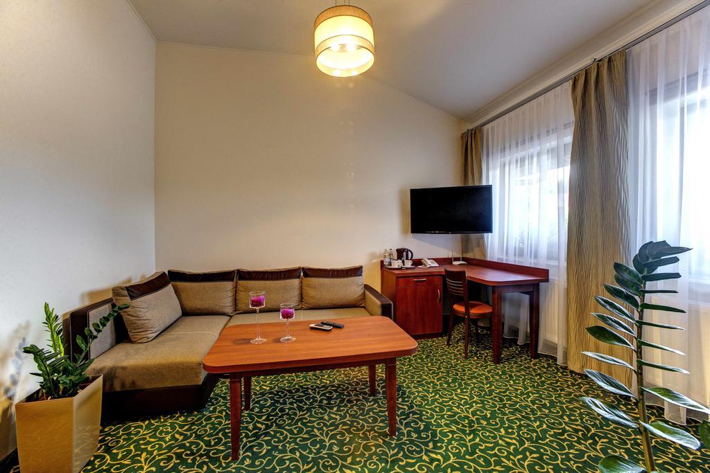 לסקו Hotel Szelcow מראה חיצוני תמונה